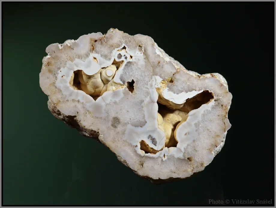 Opal, Quartz