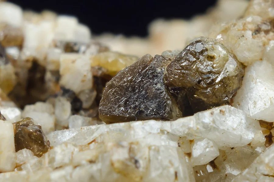 Albite, Titanite