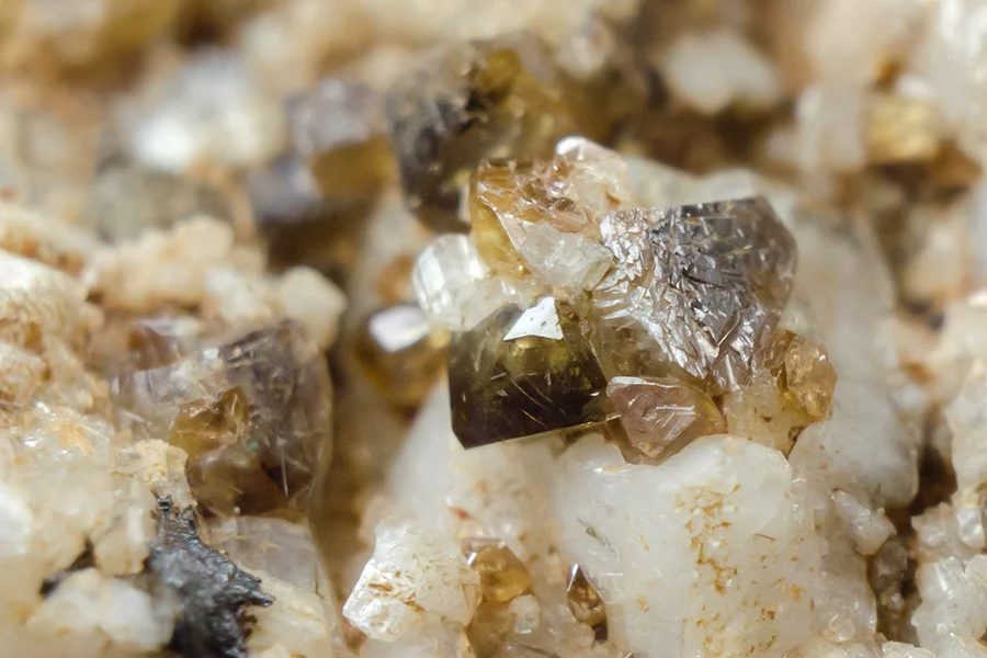 Albite, Titanite