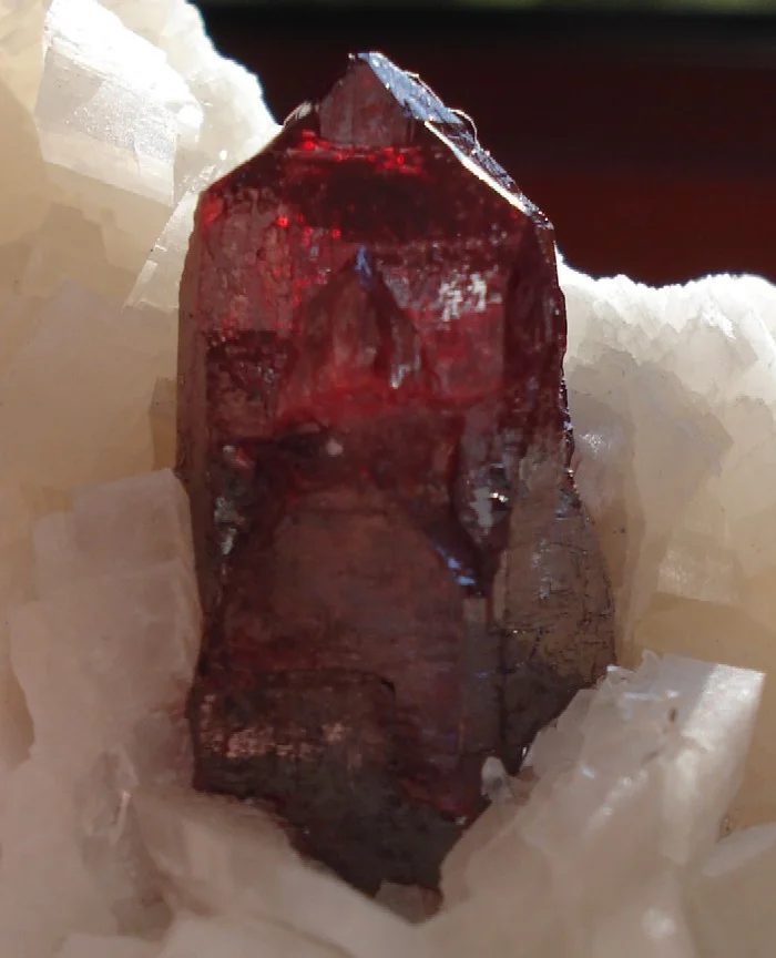 Mineral photo of Cinnabar from locality Tongren, China