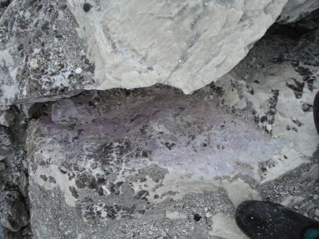 Mineral photo of Elbaite (var. rubellite) from locality Malkhan, Russia
