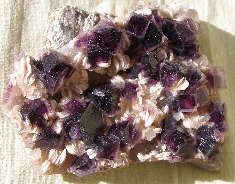 Mineral photo of Baryte, Fluorite from locality Horní Slavkov, Czech Republic
