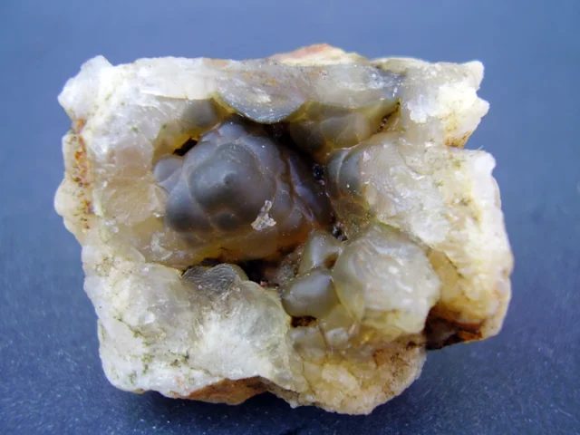 Mineral photo of Quartz (var. chalcedony) from locality Brno, Černovice, Czech Republic