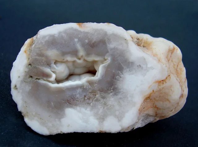 Quartz (var. chalcedony)