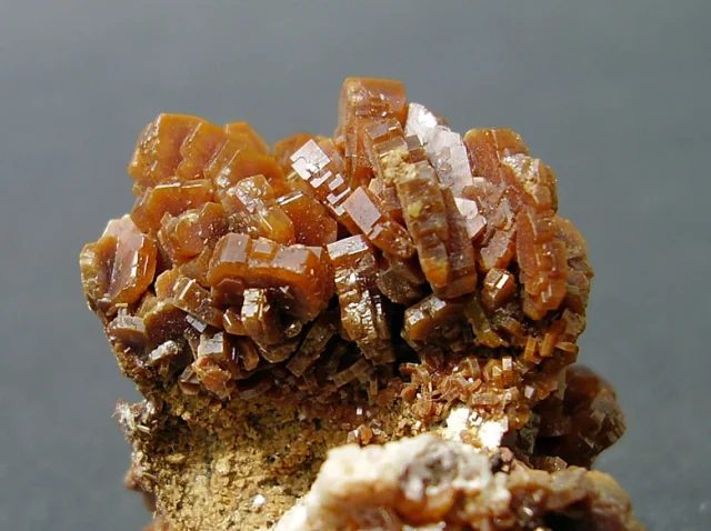 Mineral photo of Vanadinite from locality Mibladen, Morocco