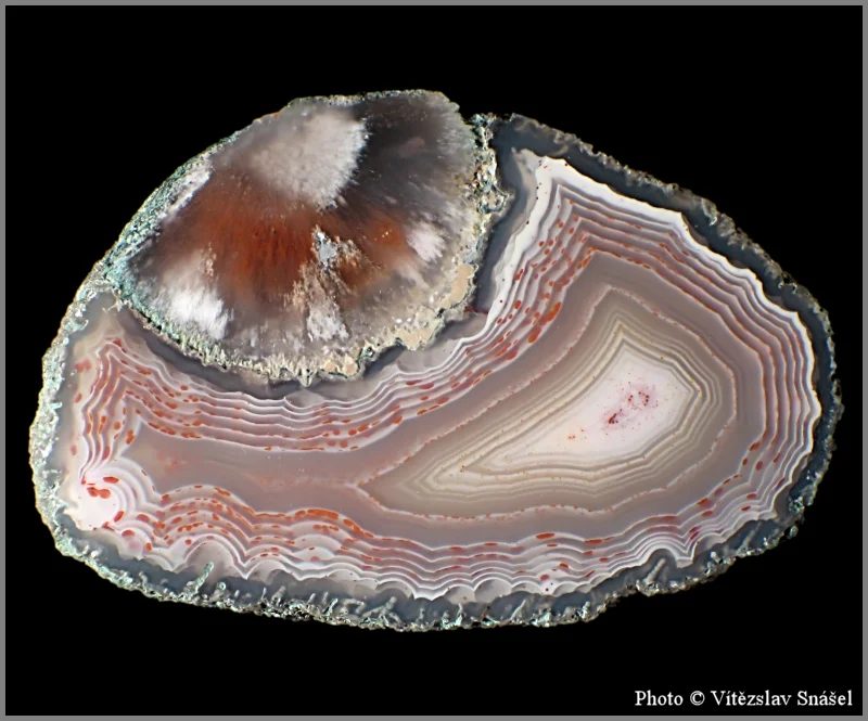 Mineral photo of Agate from locality Studenec, Czech Republic