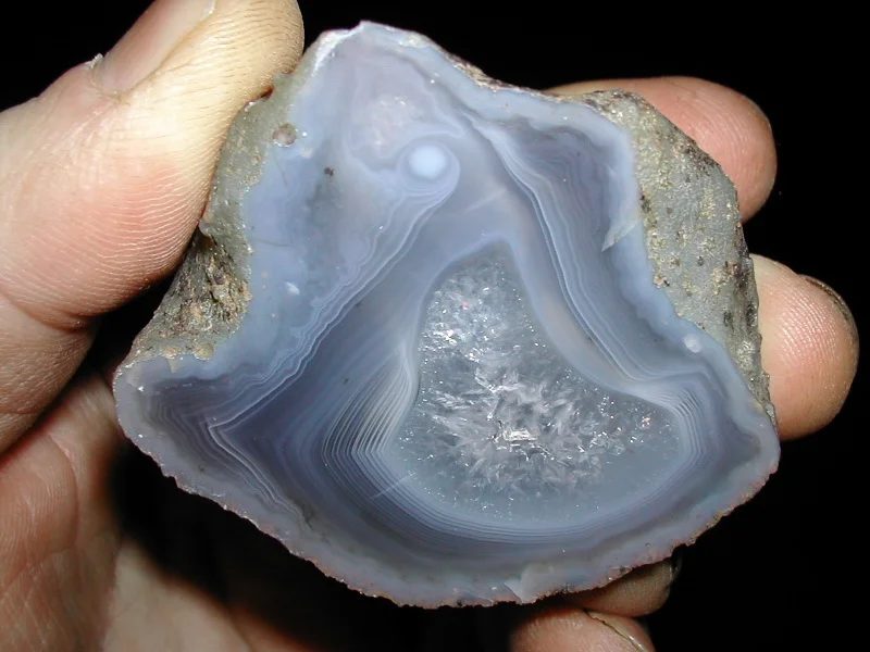 Mineral photo of Agate from locality Morcinov, Czech Republic