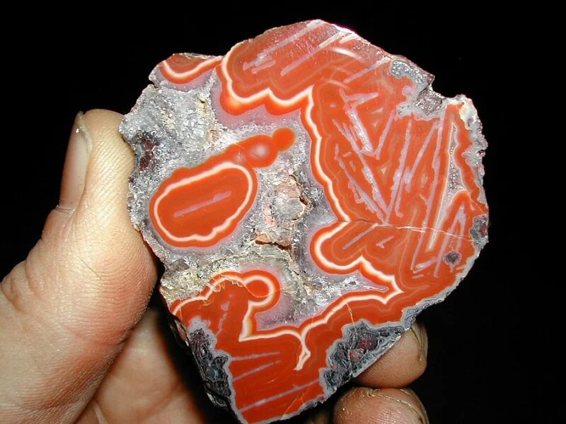 Mineral photo of Agate from locality Horní Halže, Czech Republic