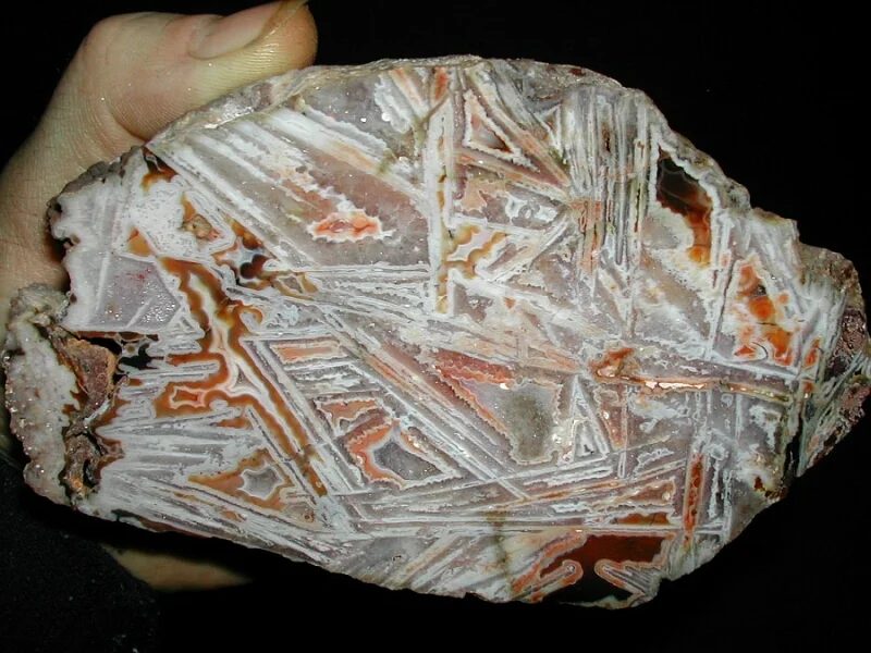 Mineral photo of Agate from locality Horní Halže, Czech Republic