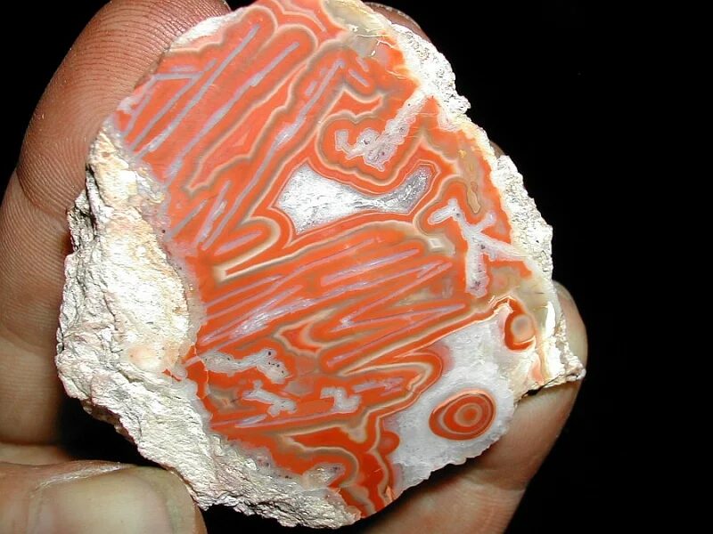 Mineral photo of Agate from locality Horní Halže, Czech Republic