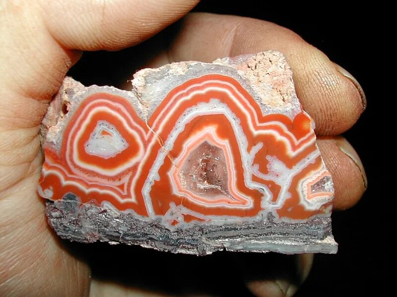 Mineral photo of Agate from locality Horní Halže, Czech Republic