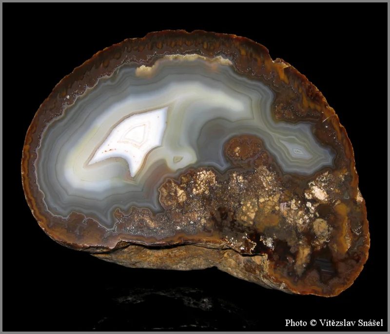 Mineral photo of Agate from locality Rio Grande do Sul, Brazil