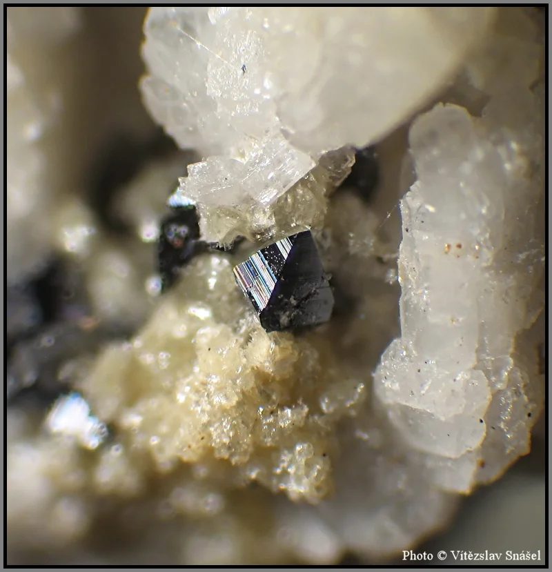 Mineral photo of Anatase from locality La Lande quarry, Brittany, France