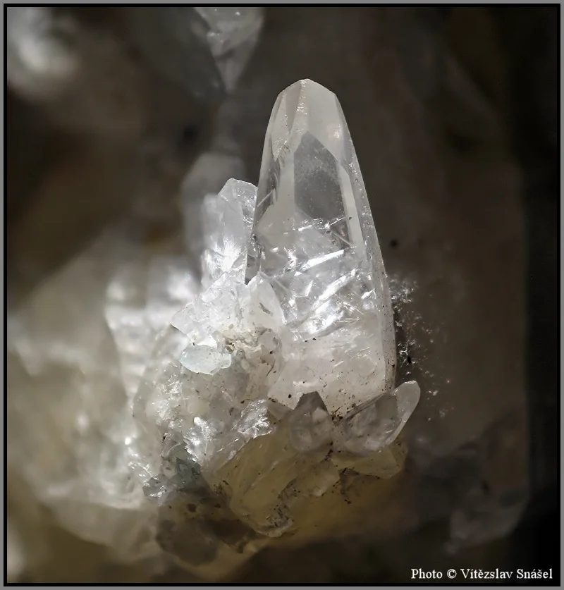 Mineral photo of Calcite from locality Slyudyanka, Russia