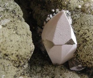 Mineral photo of Calcite from locality Markovice, Czech Republic