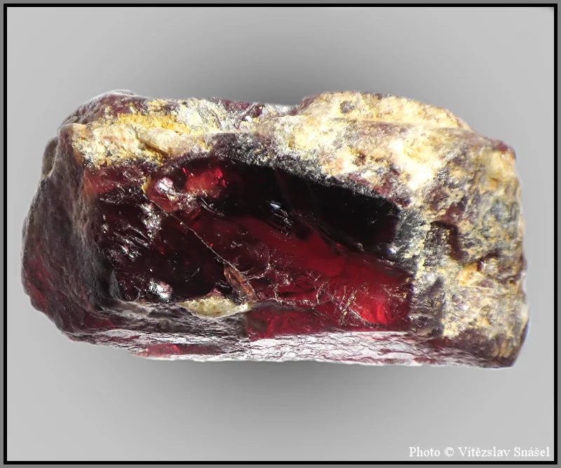 Mineral photo of Painite from locality Kyauk-Pyat-Thet, Mogok, Myanmar