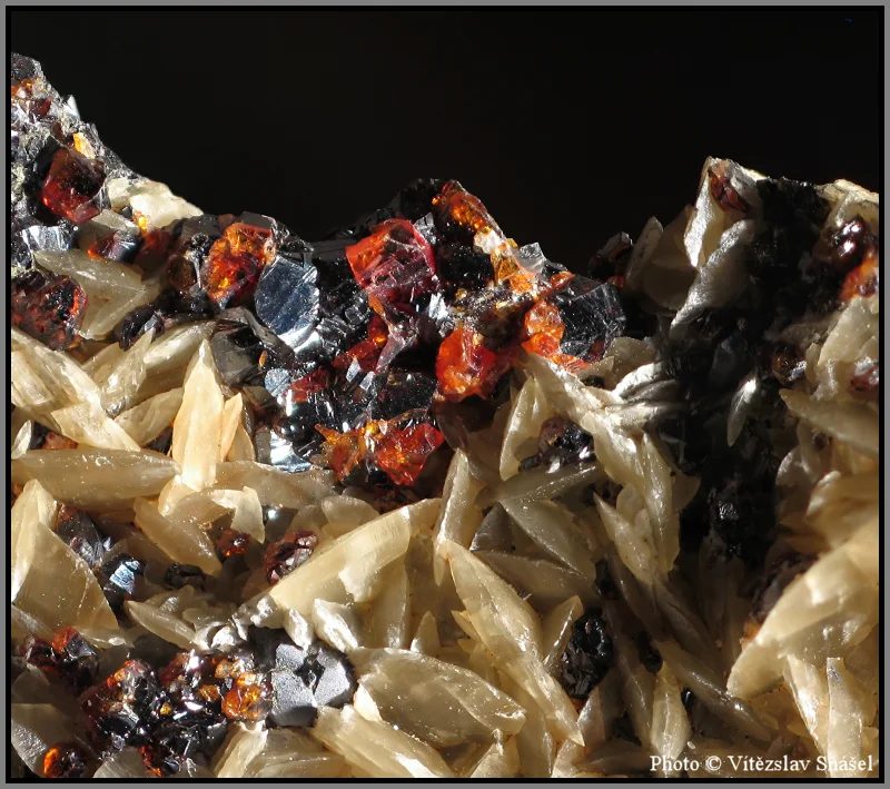 Siderite, Sphalerite