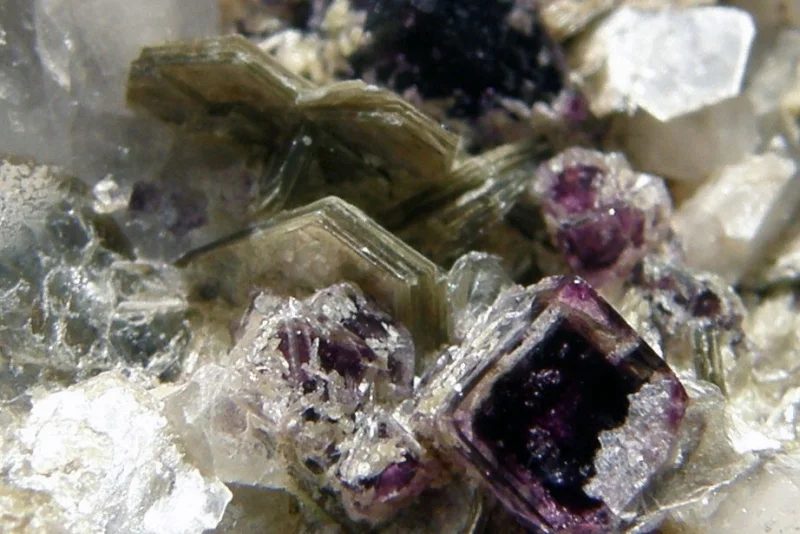 Mineral photo of Fluorite, Zinnwaldite from locality Cínovec, Czech Republic