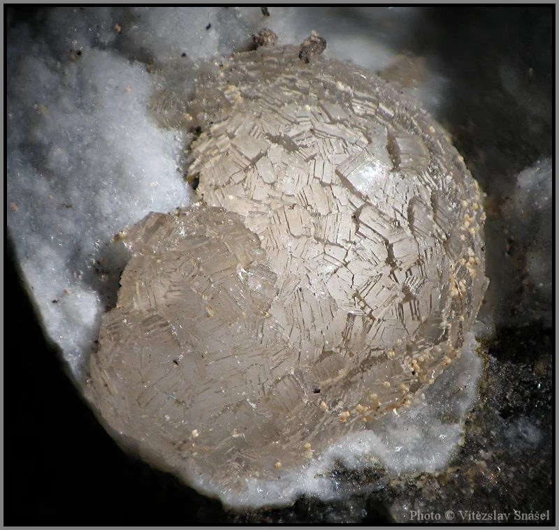 Thomsonite-(Ca)