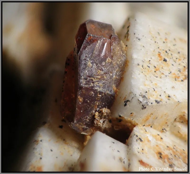 Mineral photo of Titanite from locality Imilchil, Morocco