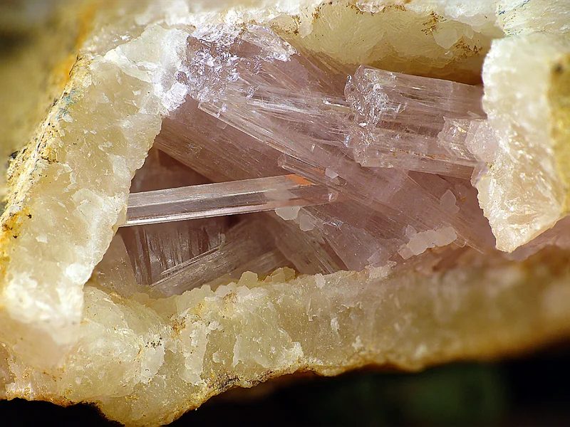 Mineral photo of Aragonite from locality Všechlapy, Czech Republic
