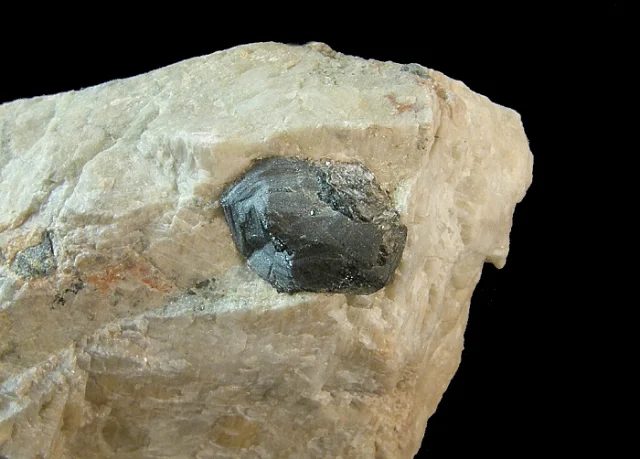 Rutile (var. strüverite)