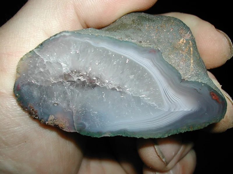 Mineral photo of Agate from locality Morcinov, Czech Republic