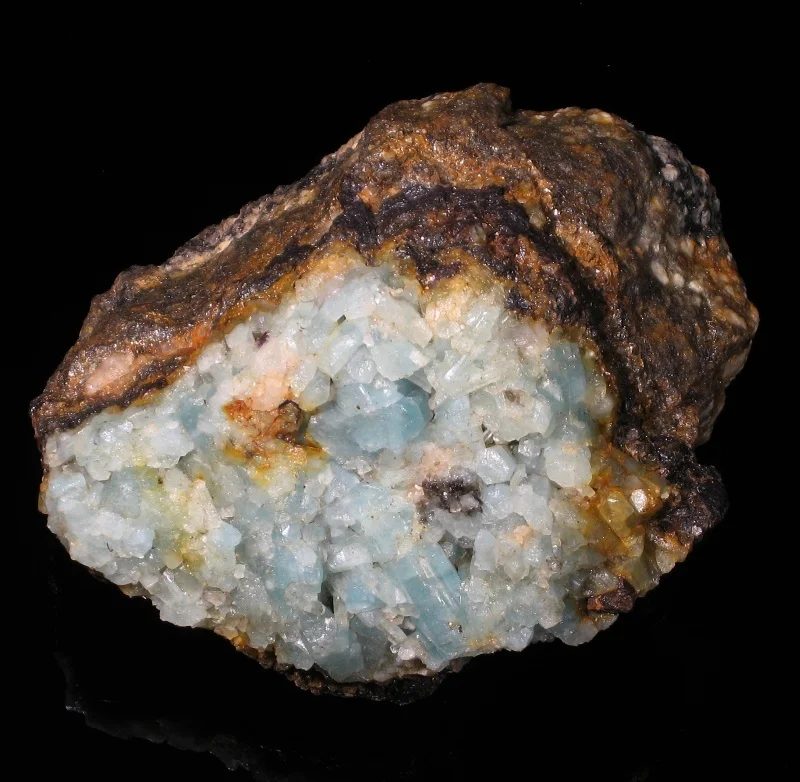 Mineral photo of Beryl (var. aquamarine) from locality Hutag Ull Ord, Mongolia