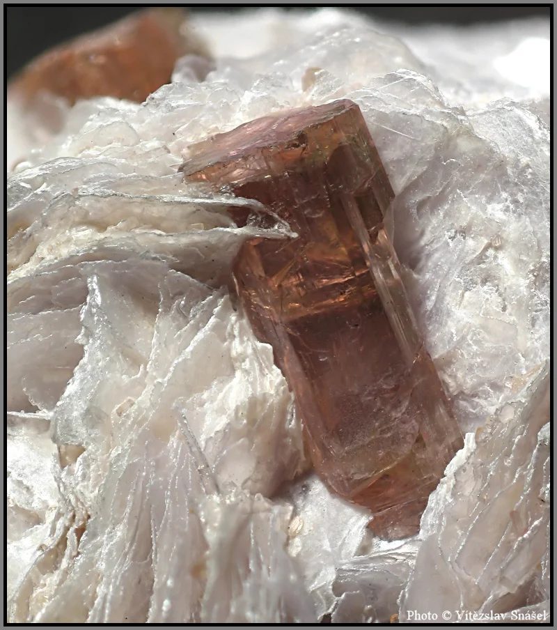 Mineral photo of Elbaite (var. rubellite) from locality Malkhan, Russia
