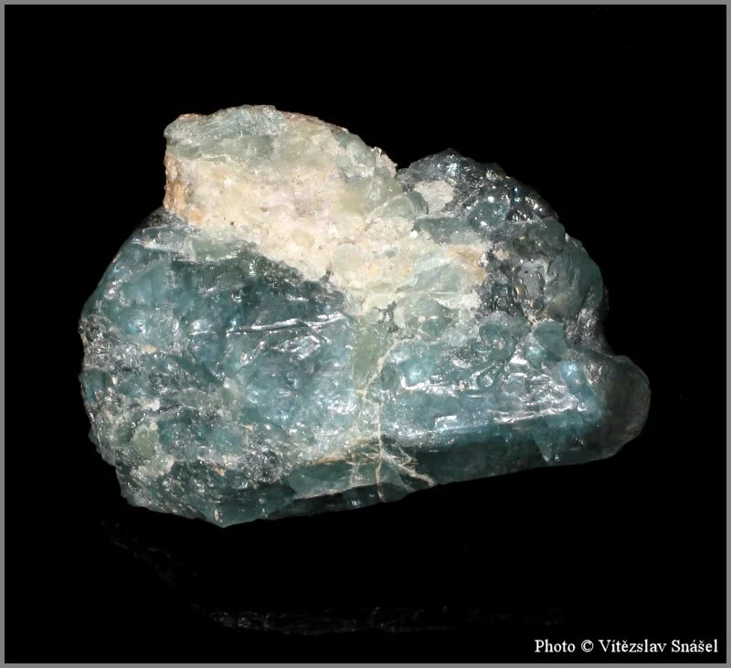 Mineral photo of Fluorapatite from locality Slyudyanka, Russia