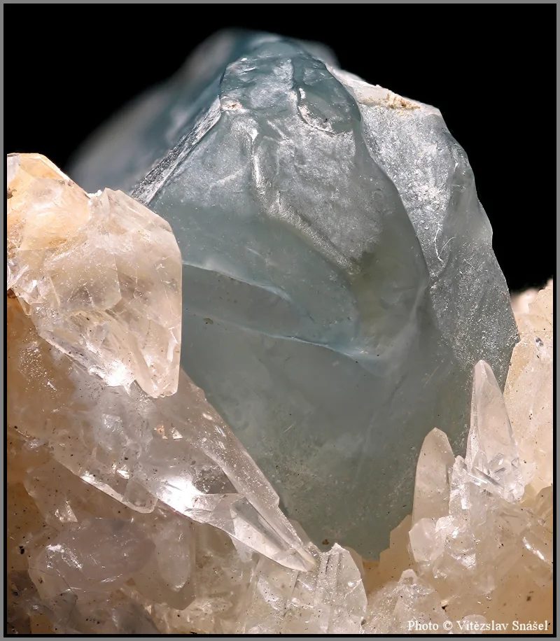 Mineral photo of Fluorapatite from locality Slyudyanka, Russia