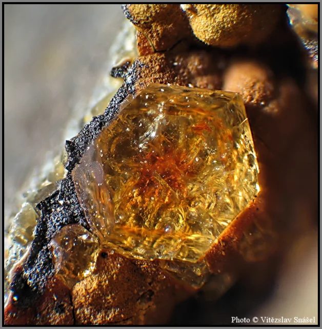 Mineral photo of Paulingite-(Ca) from locality Vinařice, Czech Republic