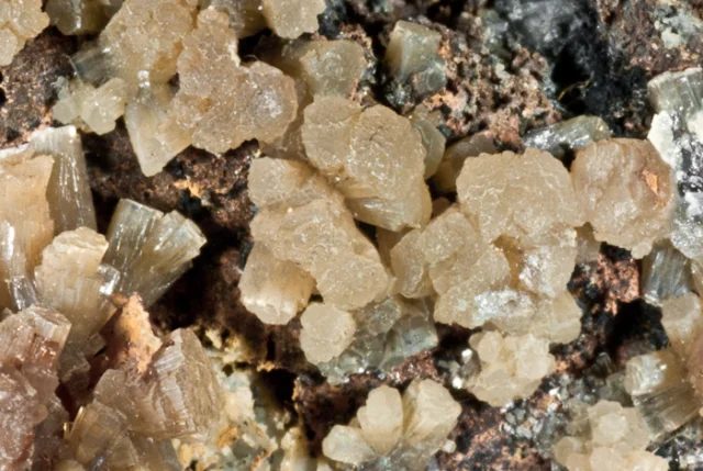 Mineral photo of Pyromorphite from locality Oloví, Czech Republic