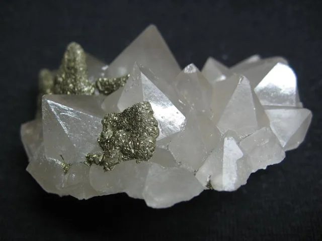 Mineral photo of Quartz from locality Běstvina, Czech Republic
