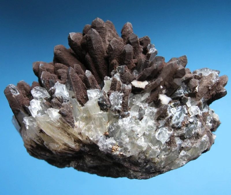 Mineral photo of Limonite, Quartz from locality Banská Štiavnica, Slovakia