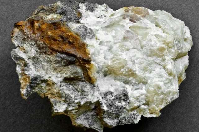 Scheelite