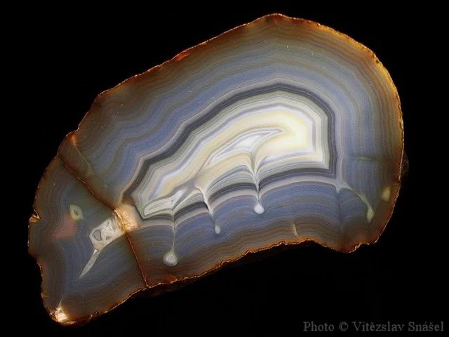 Mineral photo of Agate from locality Rio Grande do Sul, Brazil