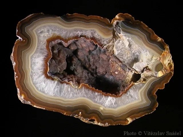 Mineral photo of Agate from locality Rio Grande do Sul, Brazil