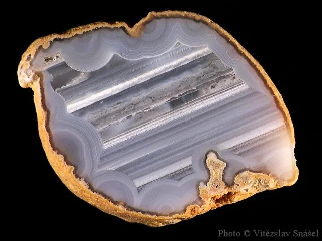 Mineral photo of Agate from locality Rio Grande do Sul, Brazil