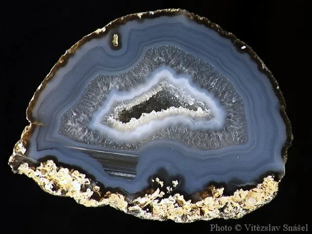 Mineral photo of Agate from locality Rio Grande do Sul, Brazil