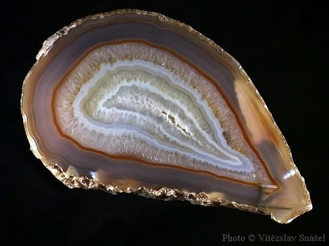Mineral photo of Agate from locality Rio Grande do Sul, Brazil