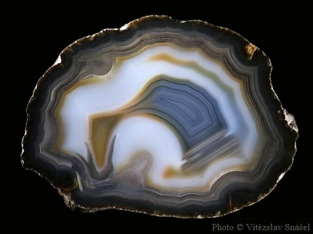 Mineral photo of Agate from locality Rio Grande do Sul, Brazil