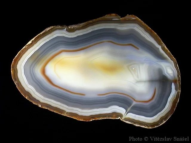 Mineral photo of Agate from locality Rio Grande do Sul, Brazil