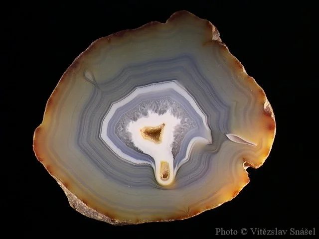 Mineral photo of Agate from locality Rio Grande do Sul, Brazil