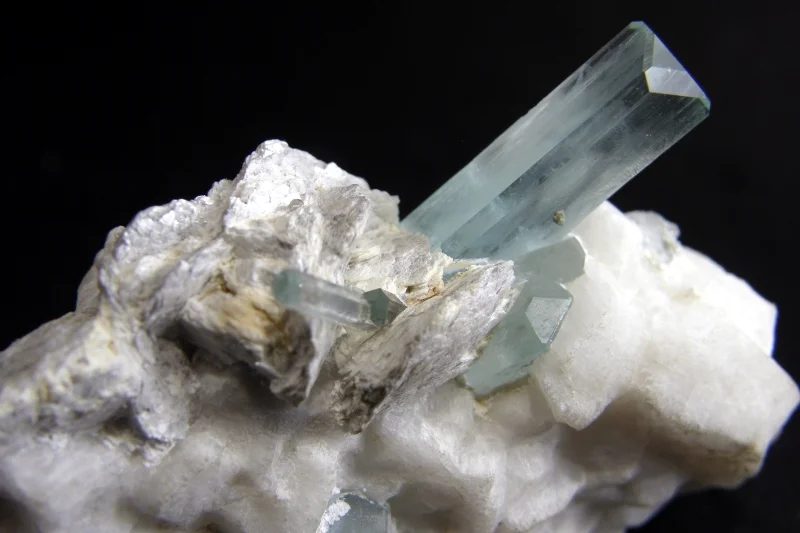 Beryl (var. aquamarine)