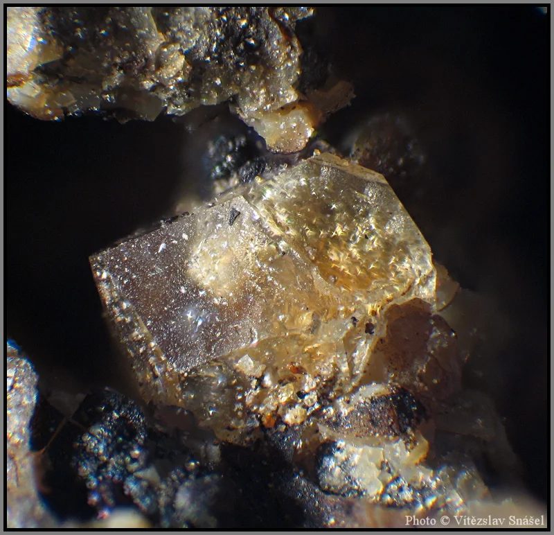 Mineral photo of Paulingite-(Ca) from locality Vinařice, Czech Republic