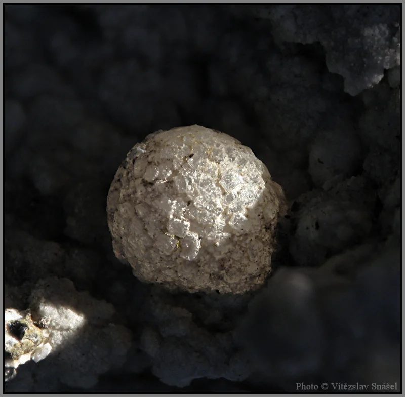 Thomsonite-(Ca)