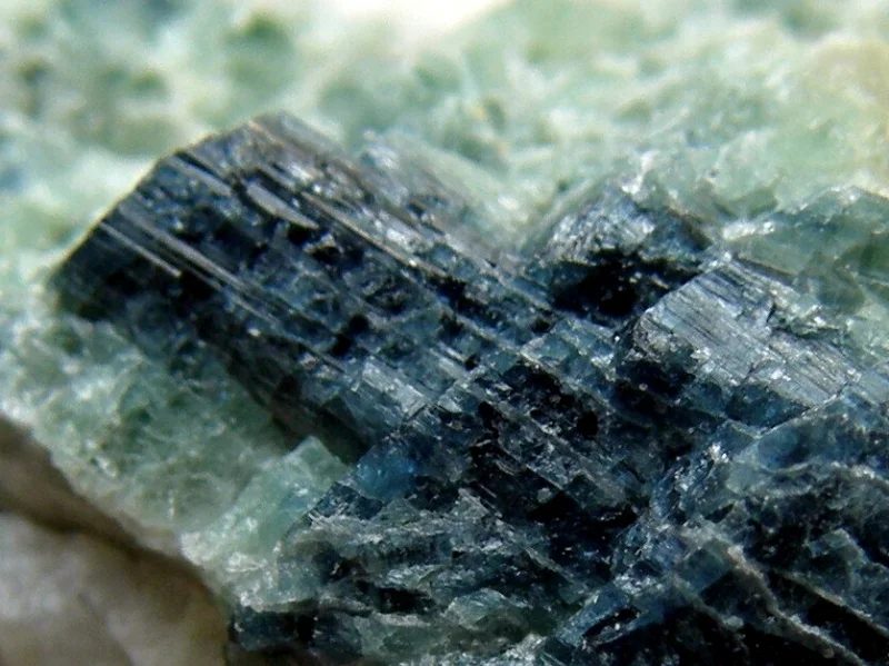 Mineral photo of Elbaite (var. indigolite) from locality Nová Ves, Czech Republic