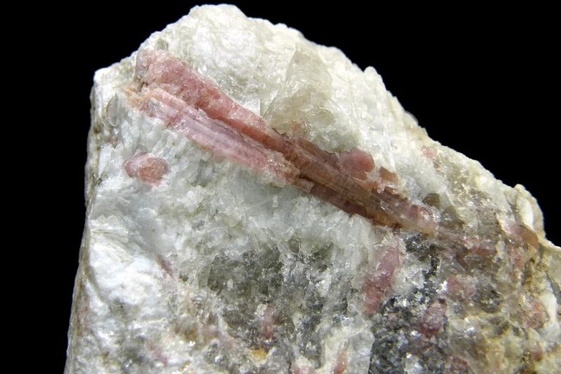 Mineral photo of Elbaite (var. rubellite) from locality Nová Ves, Czech Republic