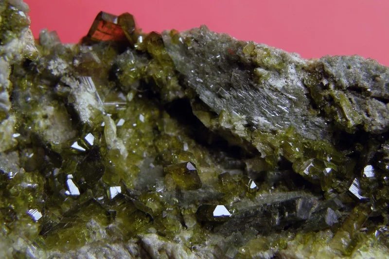 Diopside, Epidote